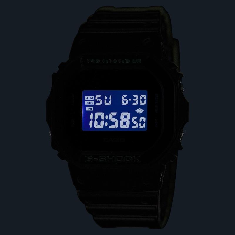 Casio G-SHOCK Men's Resin 200M Water Resistant Shock Resistant Alarm Quartz Watch DW-5610UU-3