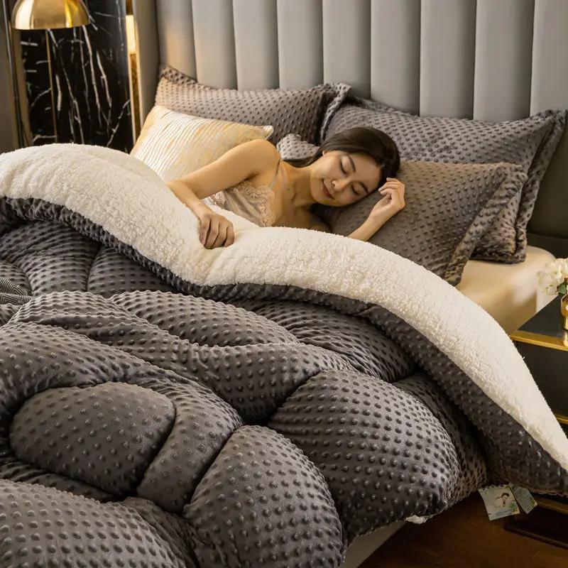

Двойное одеяло Очень теплое зимнее одеяло Кашемир ягненка и соевый флис Теплое шерстяное одеяло Утолщенное одеяло Наполнители для двуспальной кровати 150x200cm 2kg светло-серый