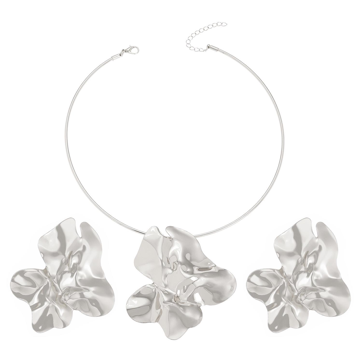 

Ретро Геометрический Плиссированный Чокер и Серьги с Металлическим Ожерельем в виде Цветка