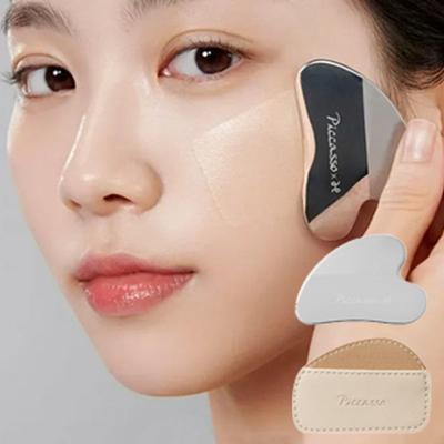Curved Makeup Spatula
