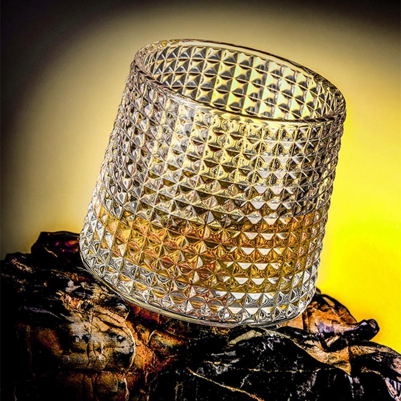 Kreativní sklenice na whisky Odolné točené sklo Koktejly Víno Brandy Šálek Voda Džus Čaj Hrnek Párty Sklenice na pití