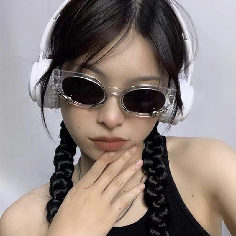 1pc Retro Small Frame Three-Dimensional Snake Y2k Spicy Girl Personality Street Po Trend Men And Women'S Sunglasses Shades