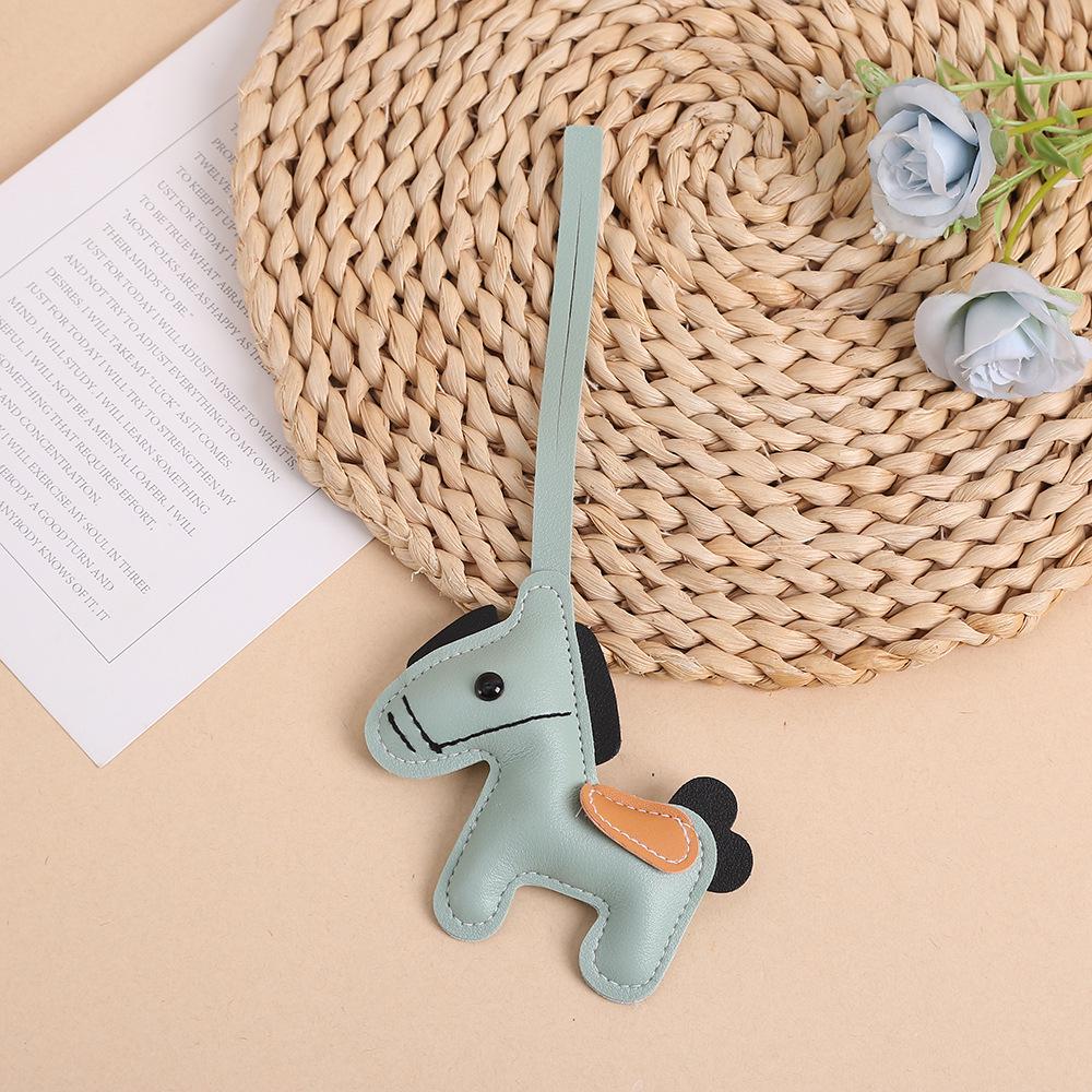 

Year of the Horse PU Leather Keychain Ornament: Versatile Bag Pendant & Trendy Car Keyring светло-синий