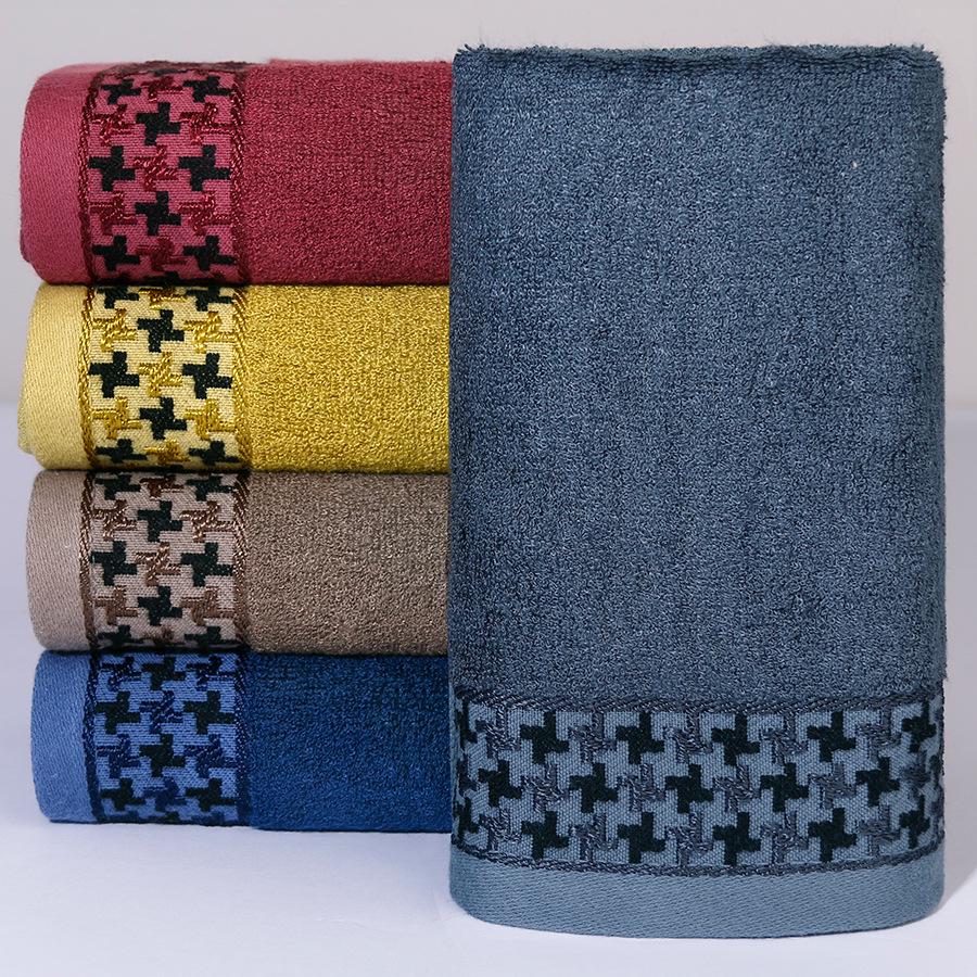 Absorbent, non-shedding bamboo fiber towel: superior to pure cotton towels for bath use.