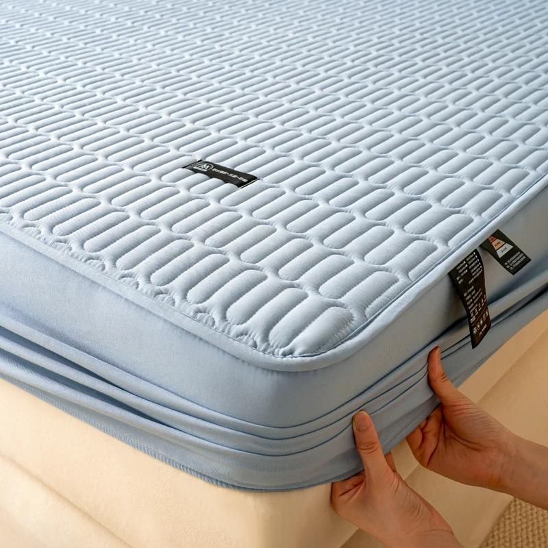 1 PC Waterproof Bedcover Fitted Sheet Bed Mattress Cover Thickened Quilted Soft Comfortable Breathable Solid Color Bedding Mattress Cover