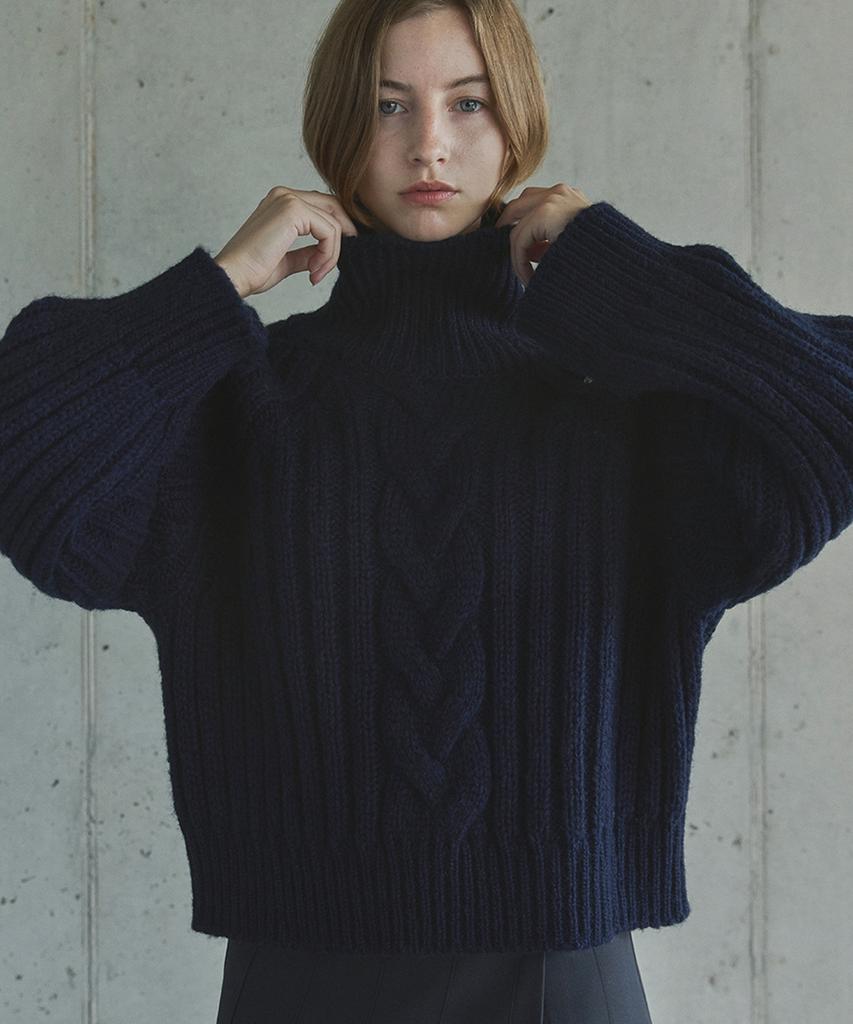 IHR Cable Turtleneck / Navy