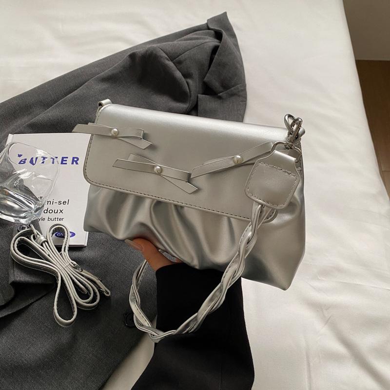 2025 Summer New Trendy Korean Version Fashion Simple Baguette Women's Shoulder Underarm Bag Diagonal Span Cloud Fold Bag