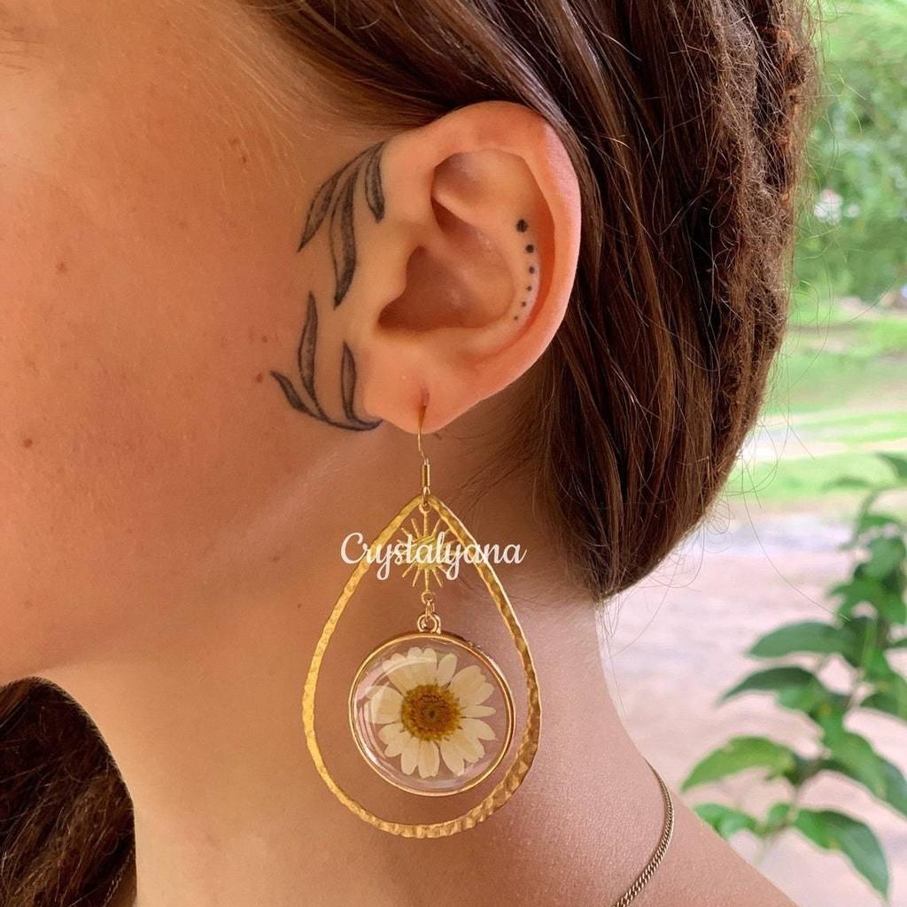 Bohemian Daisy Pendant Earrings With Alloy Water Drop Shape For Womens Summer Fashion