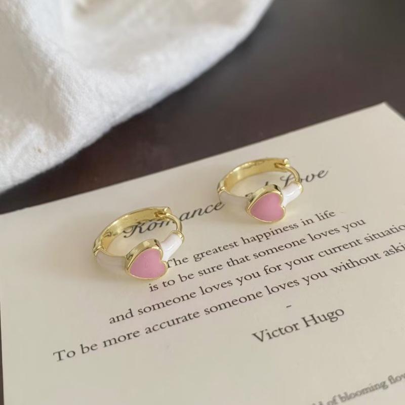 French Pink Heart Oil Painting Earrings: Light Luxury, Simple, and High-End. розовый