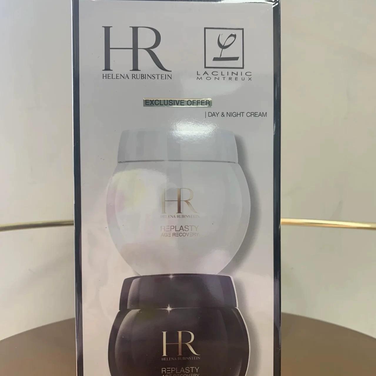 

HR Helena Re-Plasty Age Recovery Денний та Нічний Крем Дует (50мл+50мл) Black and white bandage