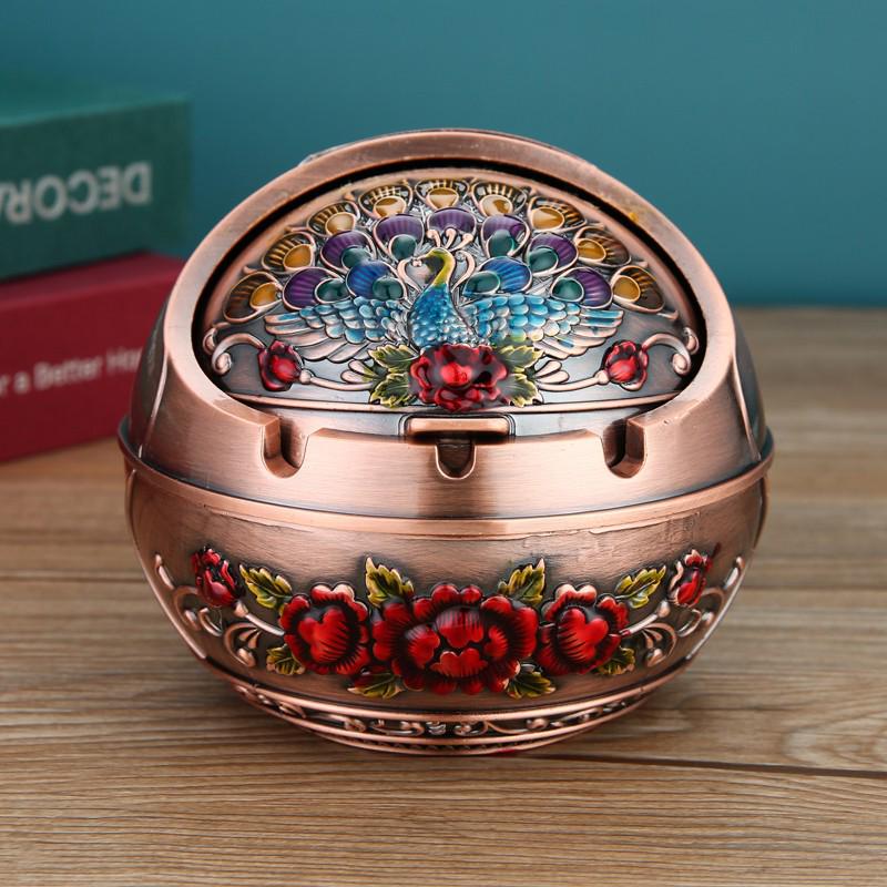 European Style Ashtray with Lid: Trendy, Drop-Proof, Anti-Fly Ash, Odor-Resistant, Luxury Living Room Decor.