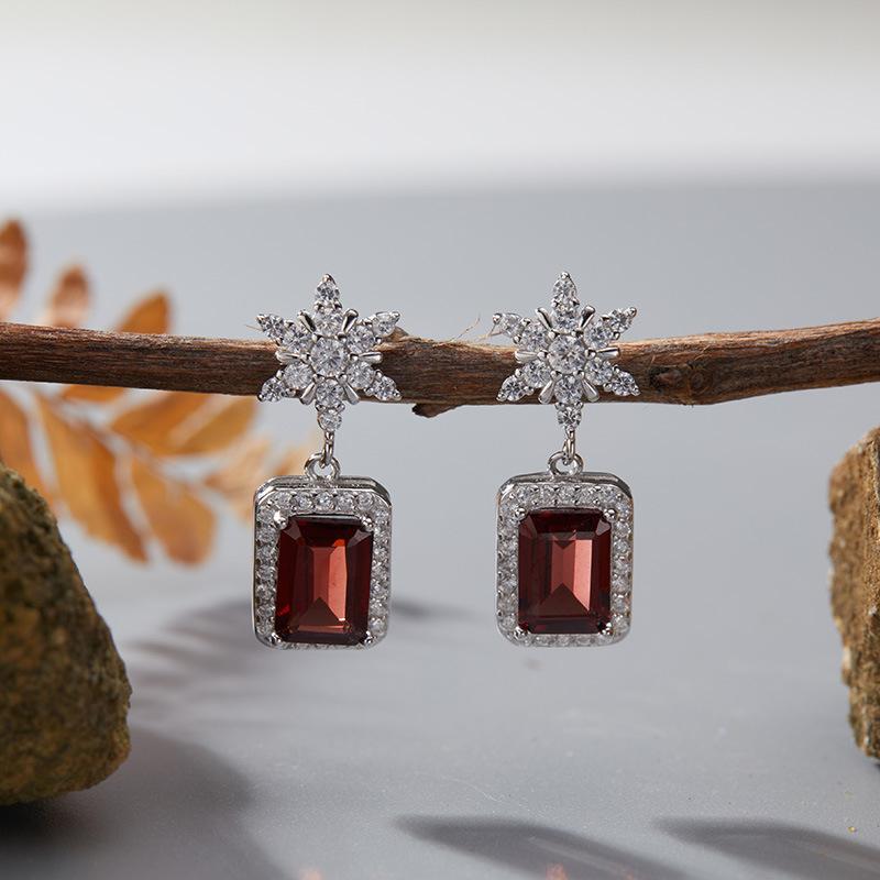 Niche High-End Sense S925 Sterling Silver Natural Colored Treasure Sugar Snowflake Earrings Light Luxury Non-Fading Jewelry Elegant Design