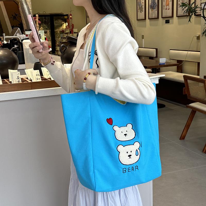 Niedliche Cartoon-Stickerei Schultertaschen für Damen Große Kapazität Schülerinnen Handtaschen Tote Lässig Kariert Weibliche Einkaufstasche