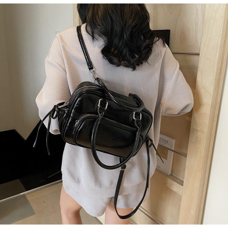 

Casual large-capacity bag women s 2025 new messenger bag multi-purpose backpack commuter handbag
