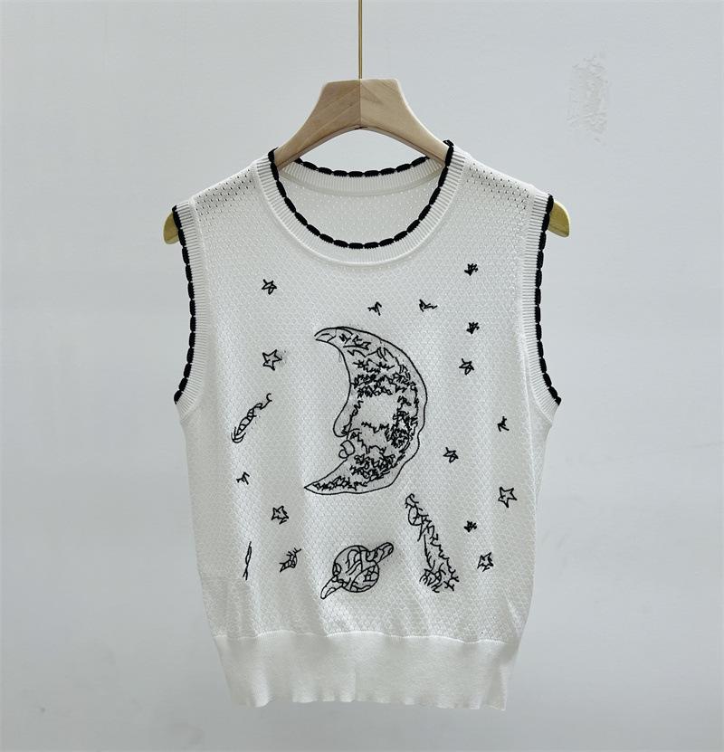 Summer Fashion Hollow Out Sweater Vest Sleeveless Moon Embroidery Knitted Top Women O-Neck Slim Black White Vest B-059