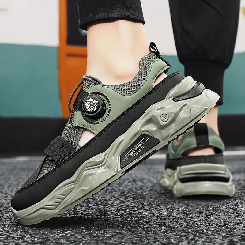 Neue Sommer Atmungsaktive Trendige Mode Lässige Anti-Rutsch Weiche Sohle Sport Freizeit Outdoor Strand Sandalen für Männer Herrenschuhe