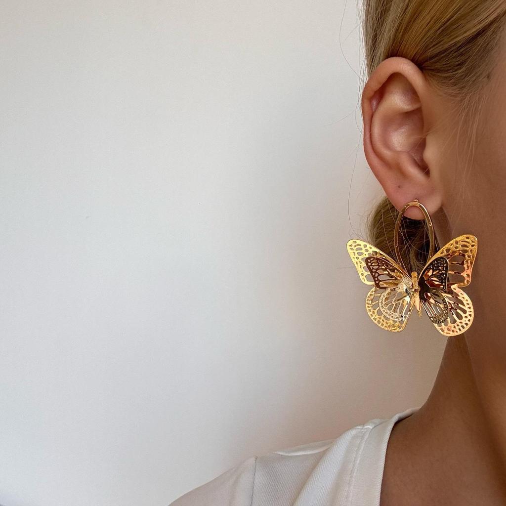 Elegant Gold Butterfly 3D Ear Cuff Earrings