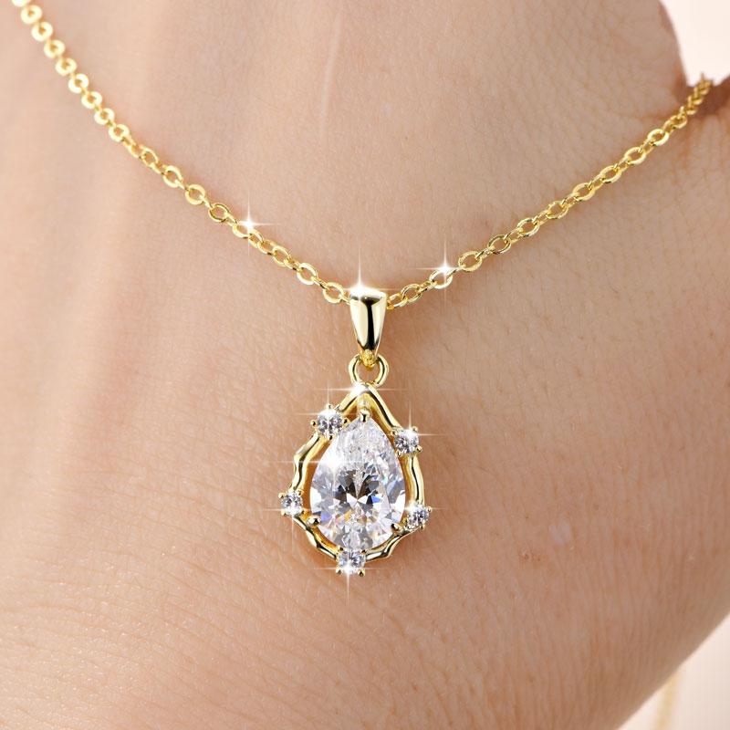 Elegant Shiny Gold Plated 7x10mm Pear Round Cubic Zirconia V-Neck Collarbone Chain Teardrop Pendant Necklace for Women