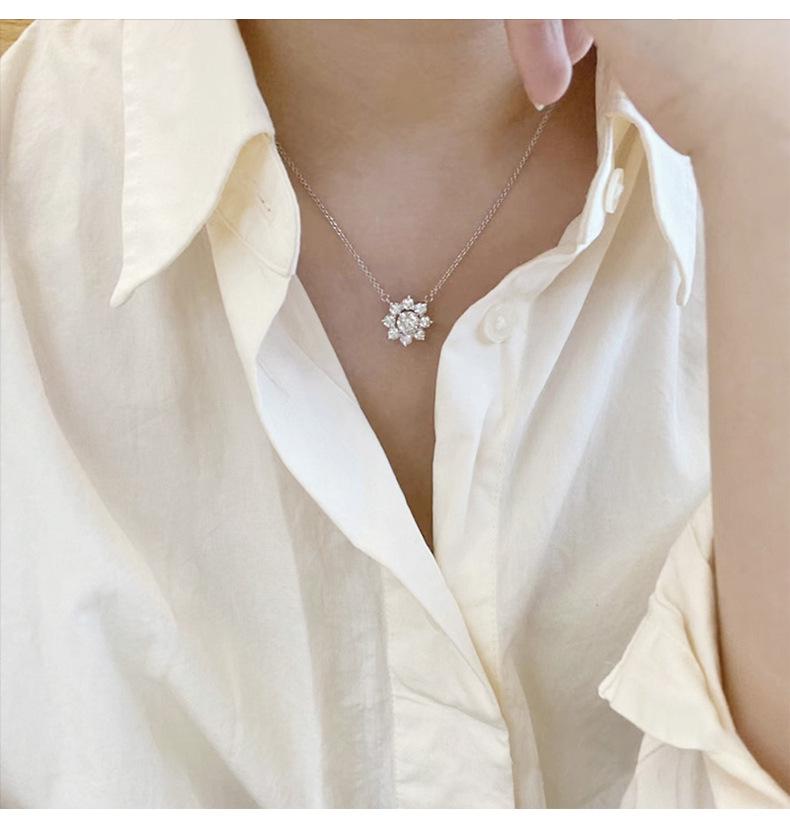 Kuaishou Douyin Sunflower Moissanite Women's Luxury Necklace Pendant