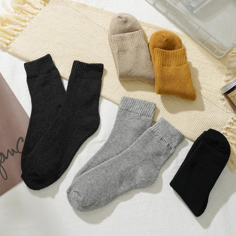 Men's Thickened Cotton Socks Warm Mid-tube Socks Soft Skin-friendly Casual Socks