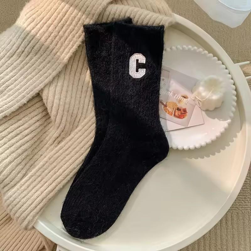 Luxury Women's Wool Socks Warm Winter Thick Cashmere Casual Japanese Fashion Solid Color Comfortable Home Socks Long High Quality
