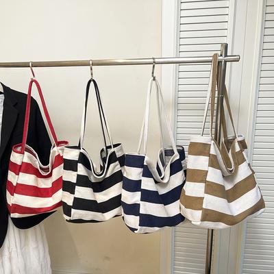 Nouvelle version coréenne, sac fourre-tout rayé contrastant grande capacité pour l'été, rétro, style décontracté, sac à bandoulière sous le bras grande capacité pour femme