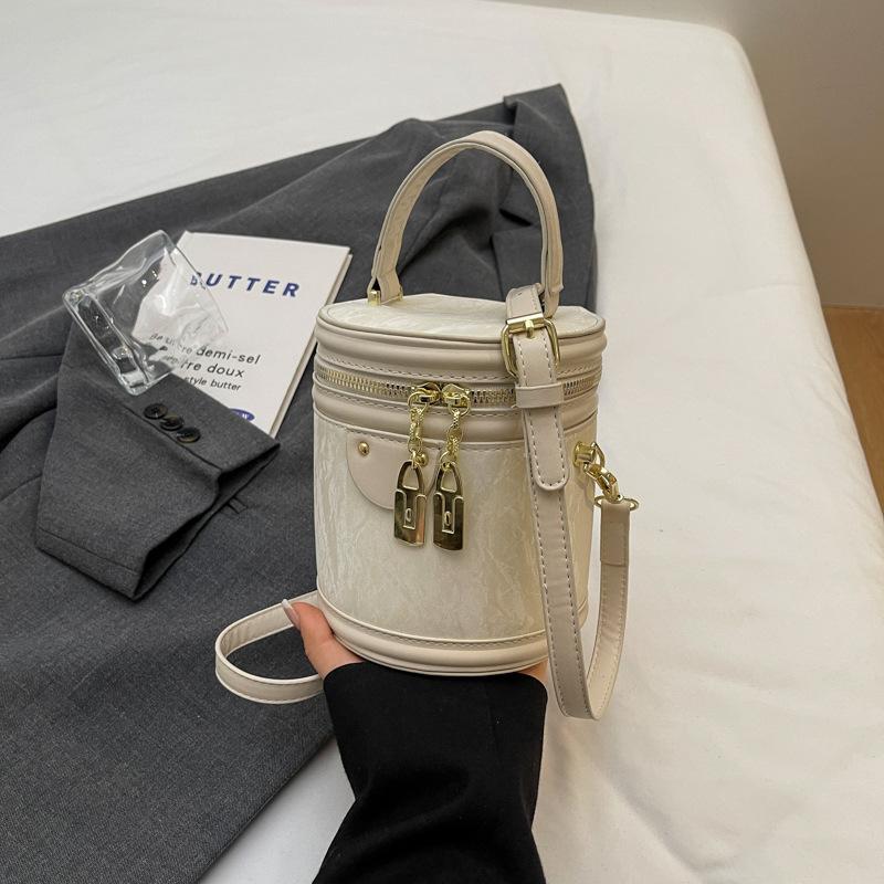 

Новая модная маленькая женская сумка 2025 весна и лето ретро универсальная нишевая сумка-мессенджер текстура ромб портативная сумка-ведро