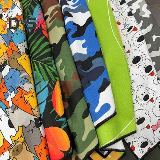 Ręcznik golfowy magnetyczny z klipsem Chłonny waflowy ręcznik golfowy z mikrofibry z magnesem do mocnego trzymania na torbach golfowych, wózkach, kijach