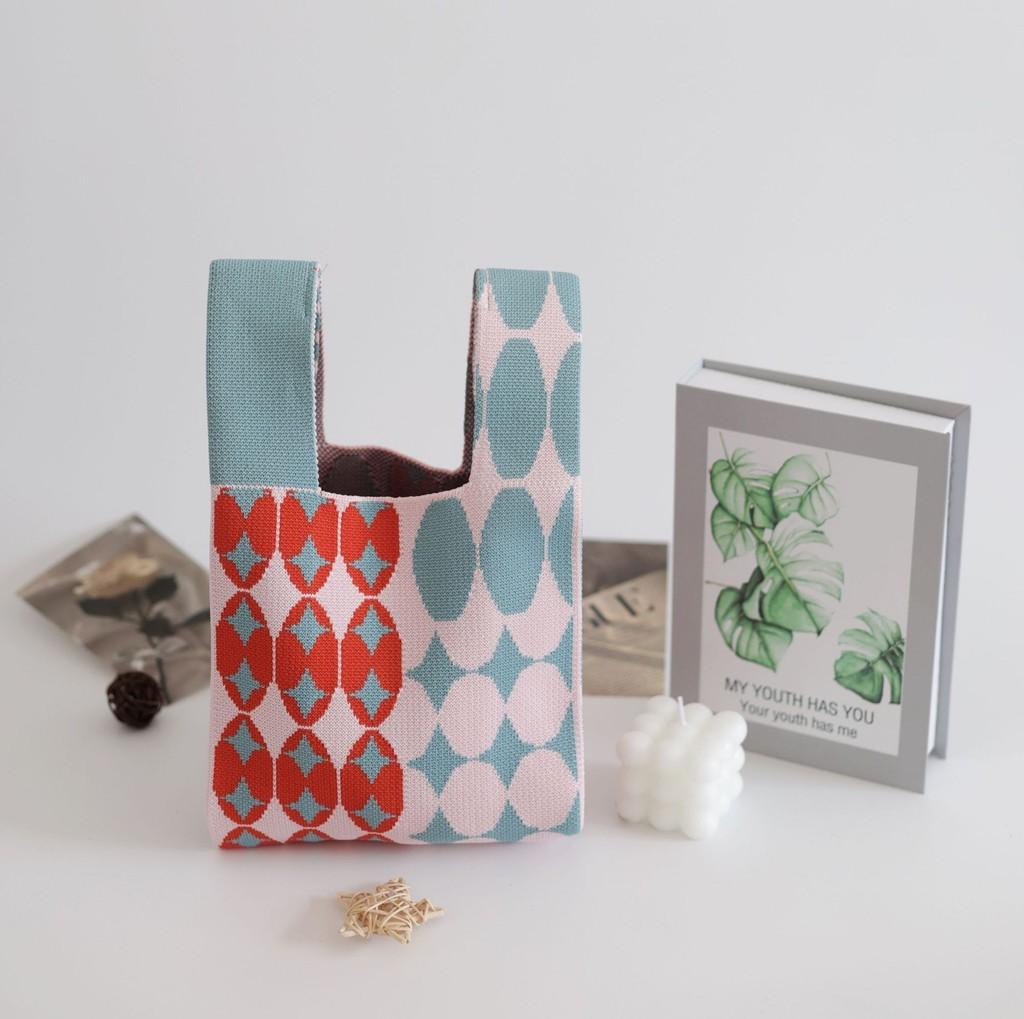 Trendy Knit Bucket Bag For Women Soft And Spacious Tote Bag With Eye-catching Patterns Ideal For Daily Wear And Gifts