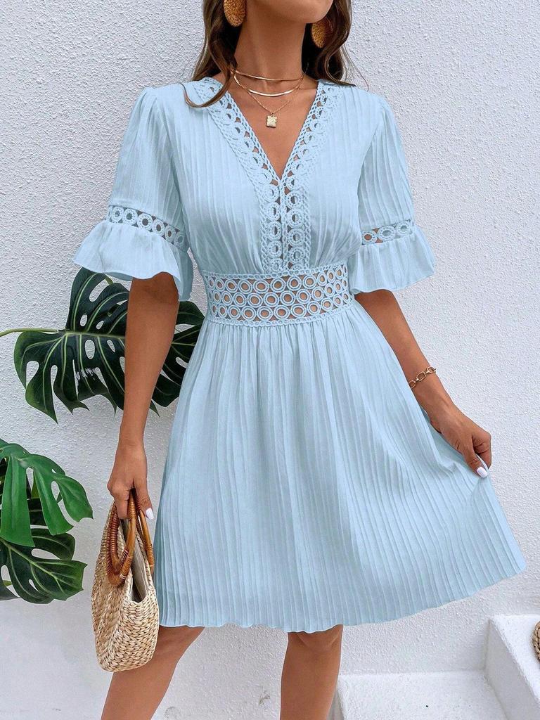 European & American Women's Summer V-neck Solid Color Dress with Patchwork Lace & Waist-cinching Design