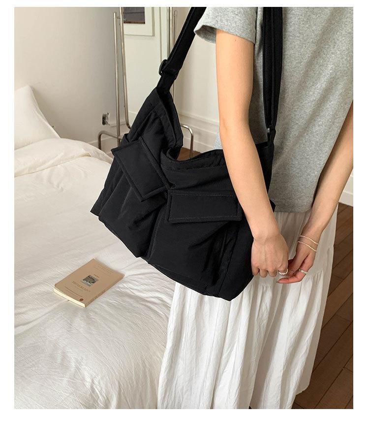 

Tooling style canvas bag women s 2025 new Japanese retro large-capacity shoulder bag literary college student messenger bag tide чёрный