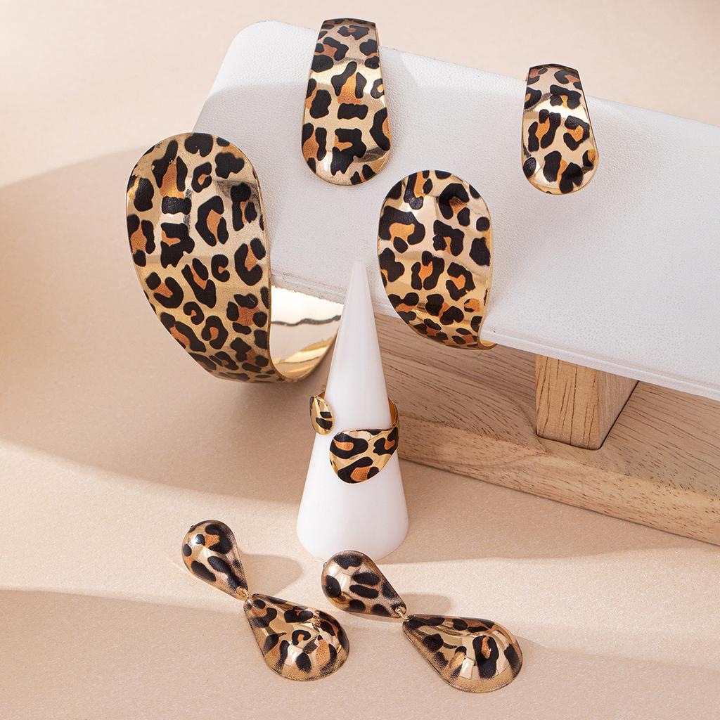 Fashion Jewelry Set Bracelet Armband Earrings Ring For Women Ladies