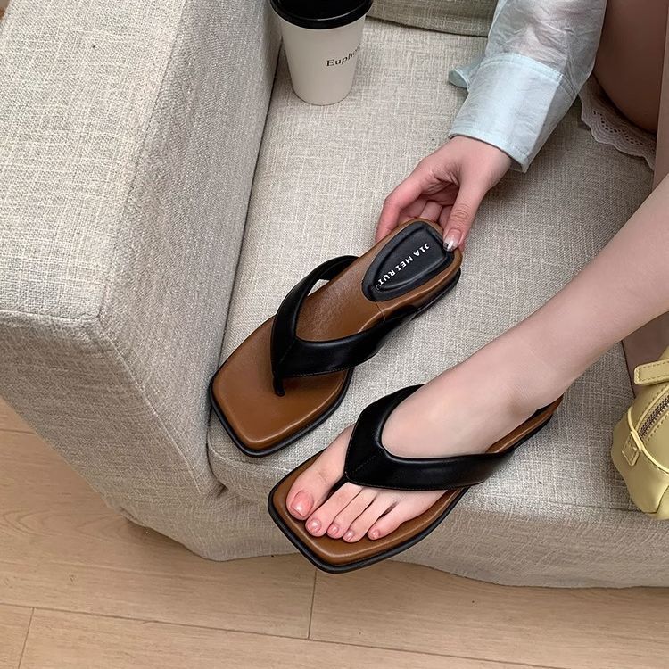 Thick-soled heel heel cold slippers women's summer flip-flops 2025 new with skirt beach sandals
