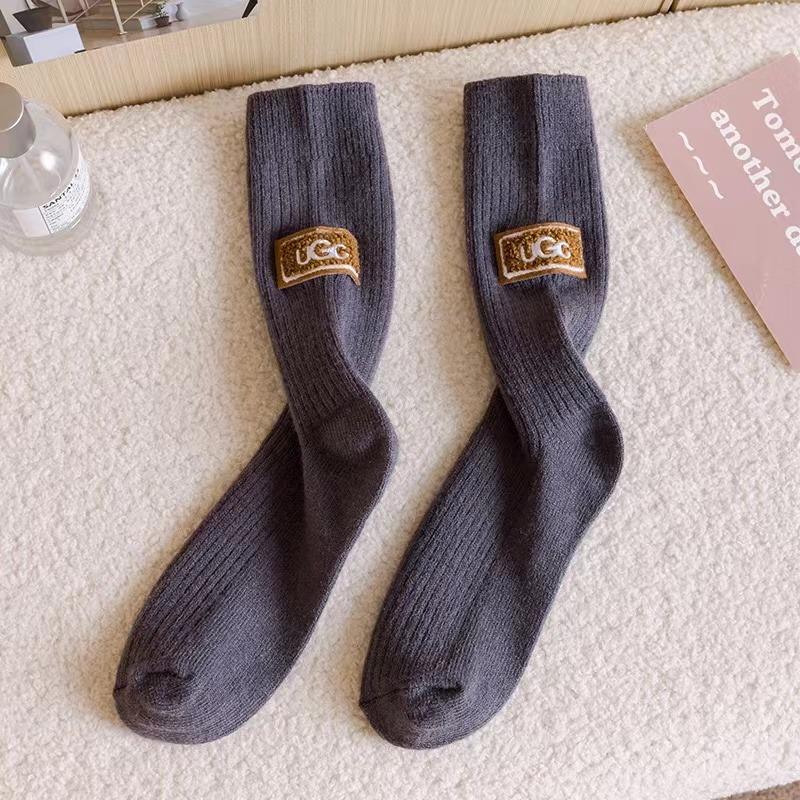 

Роскошные женские носки, дизайнерские брендовые шерстяные кашемировые однотонные толстые ворсовые носки с вышитым логотипом, повседневные носки для зимних сапог до середины голени one size серый