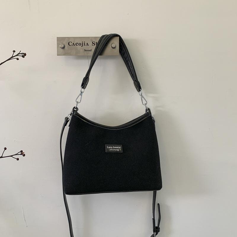 Frosted retro bag women's large capacity 2025 new autumn and winter casual messenger bag niche shoulder underarm bucket bag