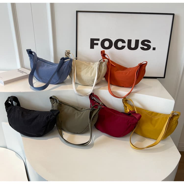 New Fashionable Women's Dumpling Bag Messenger Bag