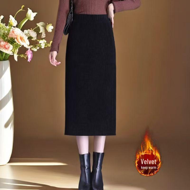 High-Waist Black Corduroy Midi Skirt: Thickened for Autumn/Winter with Slimming Slit