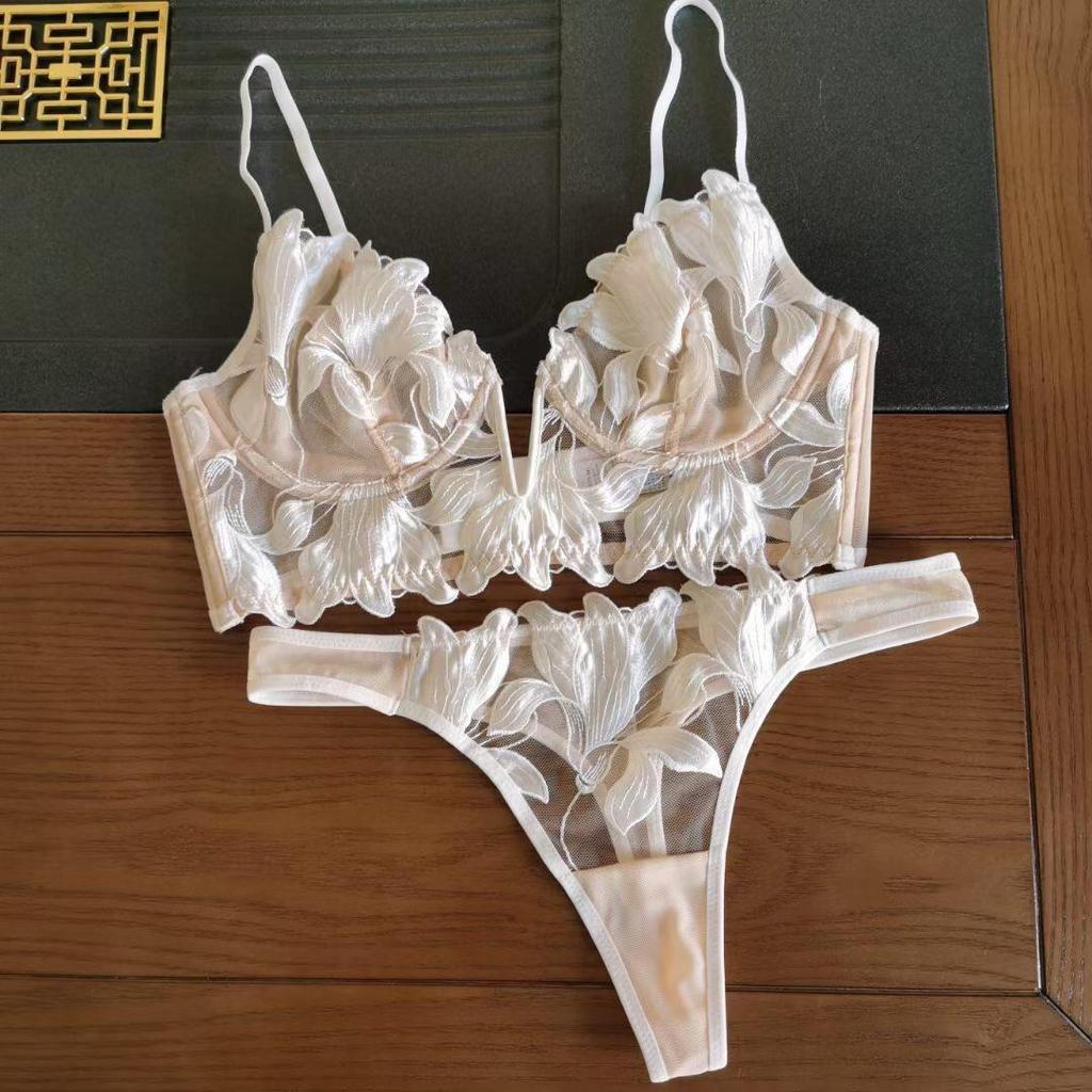 French Lace Flowers Embroidery Bra Set Sexy Deep V Push Up Bras Women Ultra Thin Underwear With Thongs Set Breathable Lingerie