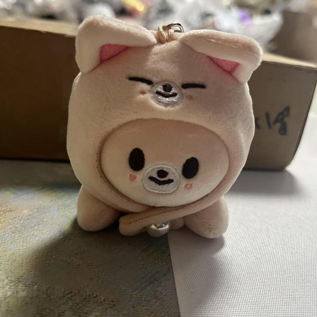 Skzoo New Plush Cartoon Doll Party Pose Doll Party Pendant Fang Can Felix Wearing Hat Cute Keychain Surrounding