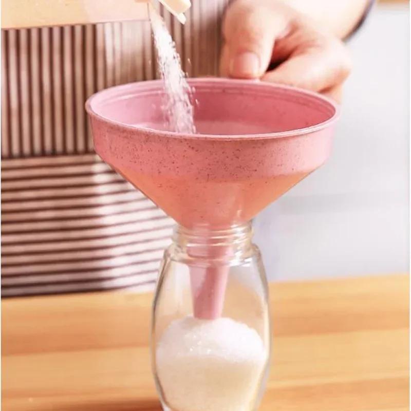 Portable Kitchen Tools Funnel for Oil Liquid Dispensing Reusable Plastic Funnels Household Liquid Oil Funnel Kitchen Supplies