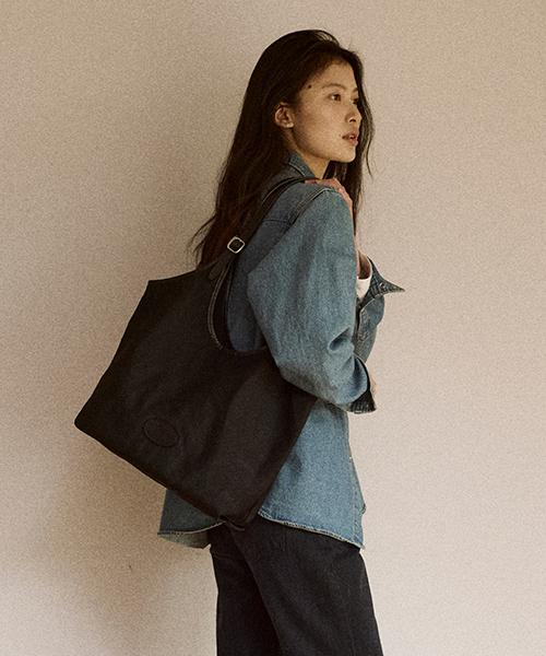Demaker Velon Nylon Shoulder Bag-Black
