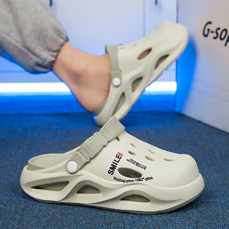 Fashion Men's Outdoor Slippers Sandals Beach Comfortable Slides Soft Clogs Men Casual Garden Shoes NEW Men Women Beach Sandals Slippers