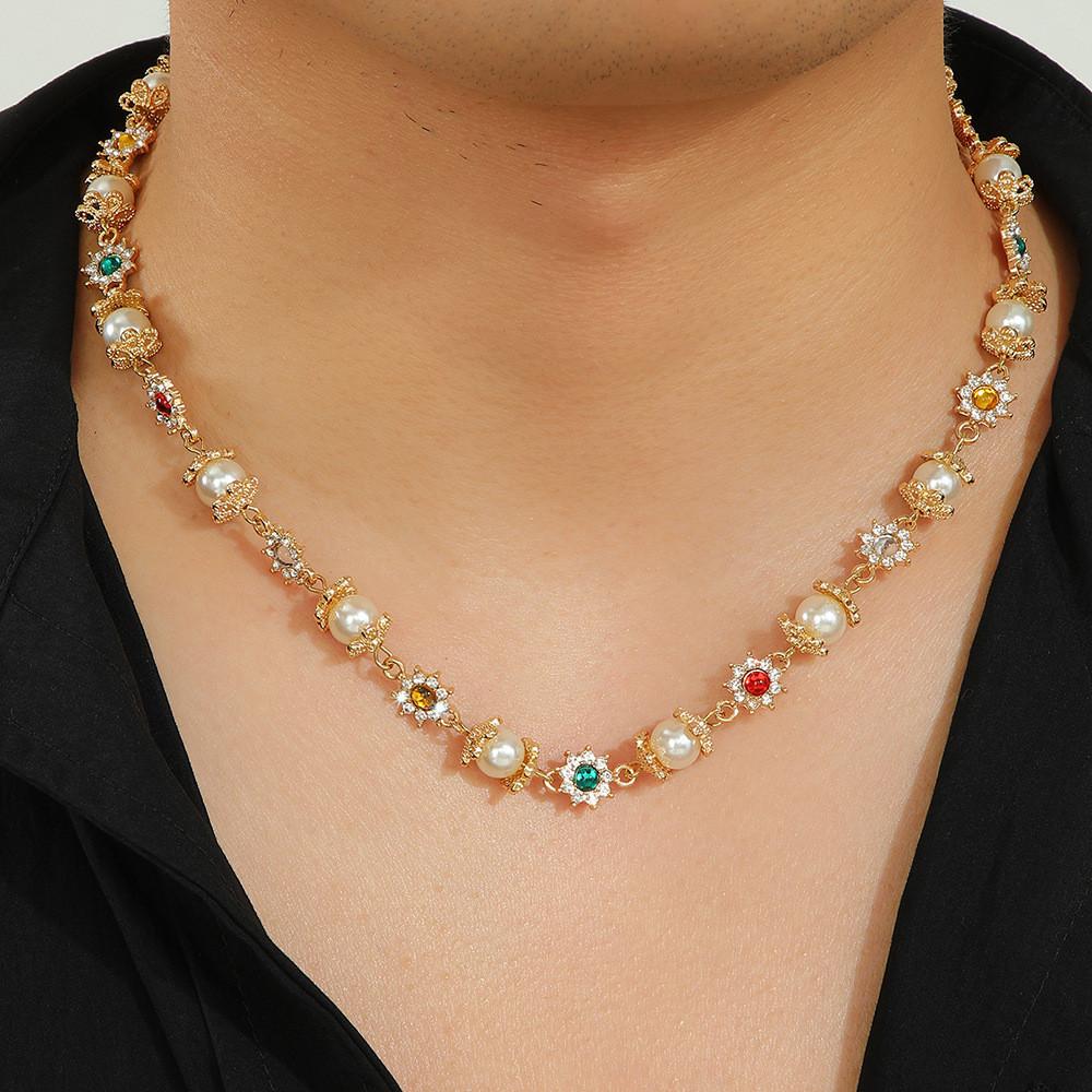 Geometric Pearl Flower Necklace With Cubic Zirconia For Travel And Gift