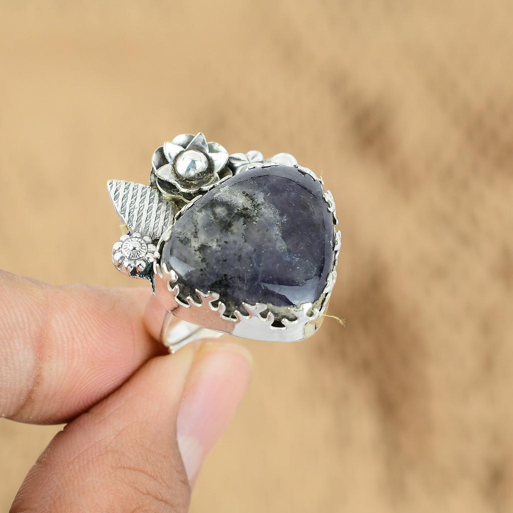 925 Sterling Silver Trillion Chevron Amethyst Stone Flower Birthday Elegant Ring