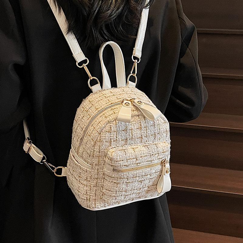 Fashion light luxury Korean version Xiaoxiangfeng portable small backpack women's high sense temperament commuting versatile foreign style shoulder