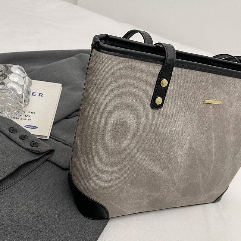 Fashion Brand Handbag New Large Capacity Shoulder Bag High-end Women's Bag Fashion Niche Leisure Handbag Ladies Tote Bag