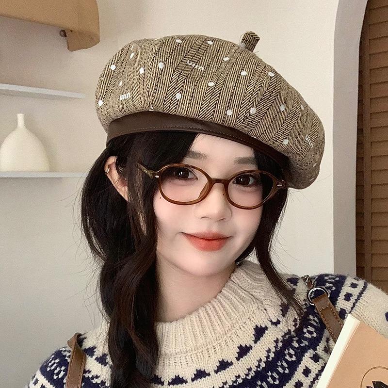 Autumn Hat Women's Retro Versatile Polka Dot Beret Casual Octagonal Hat Outdoor Face Little Painter Hat