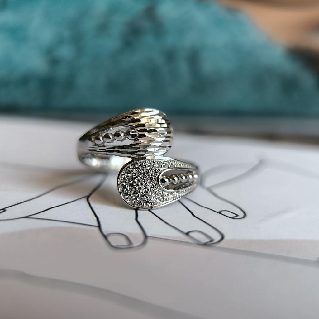 Silver Ring with Cubic Zirconia, Product Weight 4.21 G (2180678)