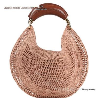 Borsa da Spiaggia a Spalla Fatta a Mano in Rafia Intrecciata e Pelle di Mucca per Donna
