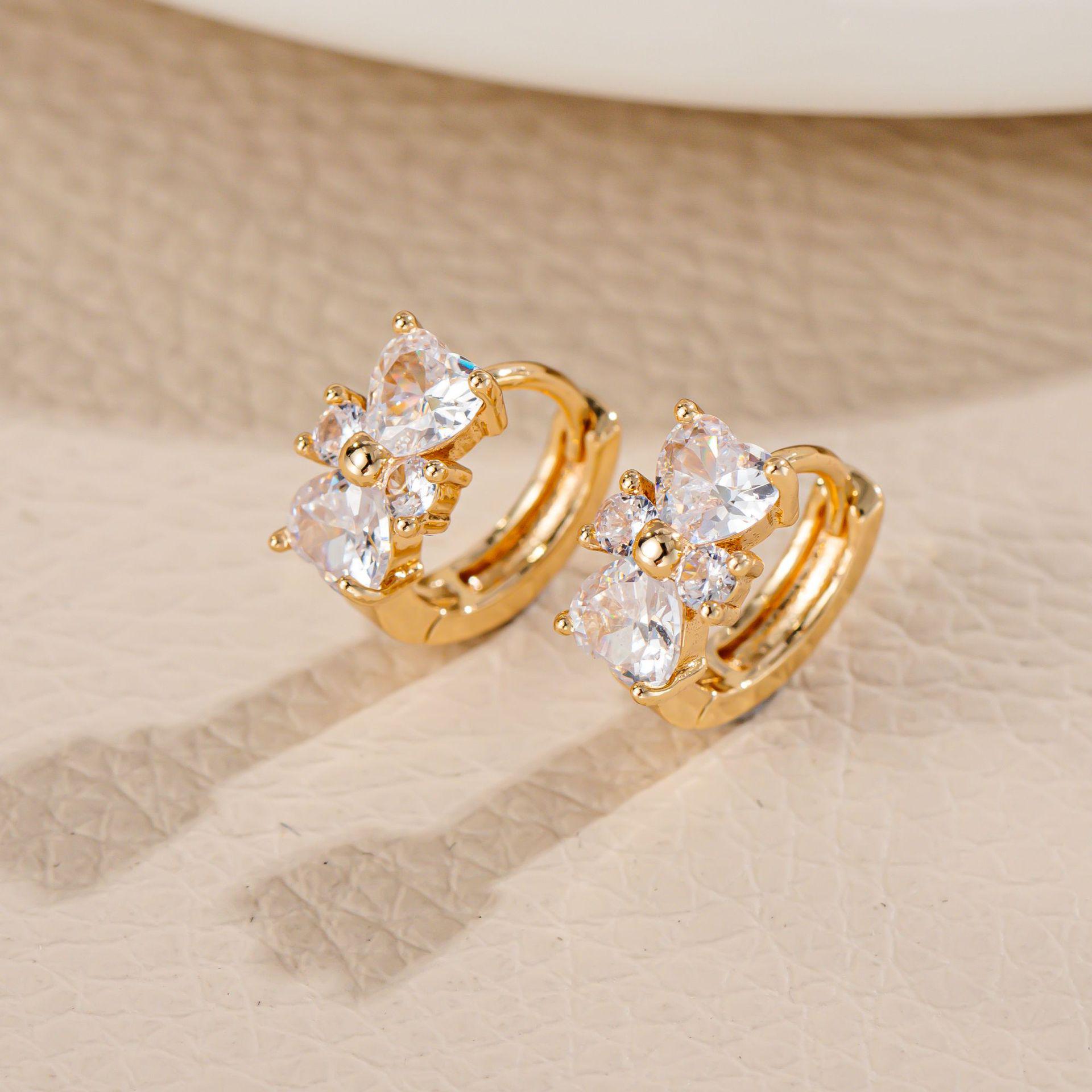 Sterling Silver Zirconia Four-Leaf Clover Stud Earrings - Niche Forest Design with Exquisite Ear Backs